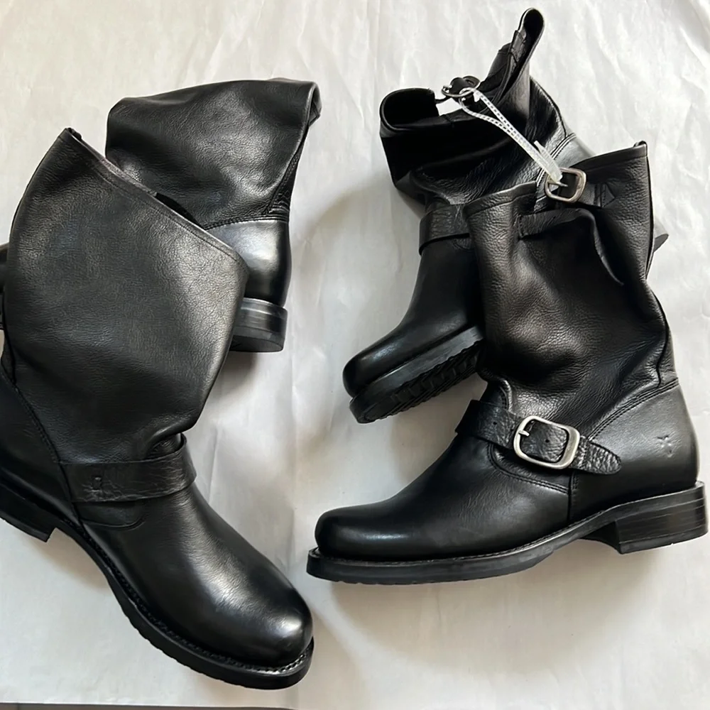 Frye classic mid